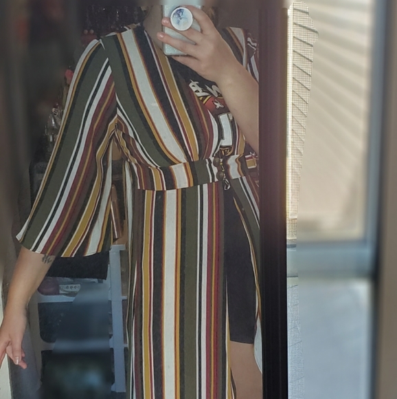 Flowy two button kimono - Picture 8 of 9